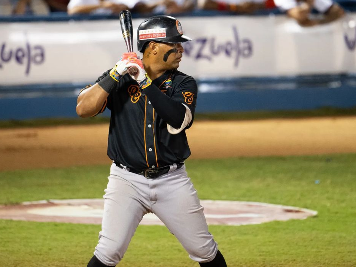 Robinson Cabrera alcanzó la centena de hits en la LMBP
