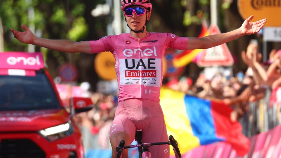 Tadej Pogacar sella un histórico Giro con su sexta victoria de etapa