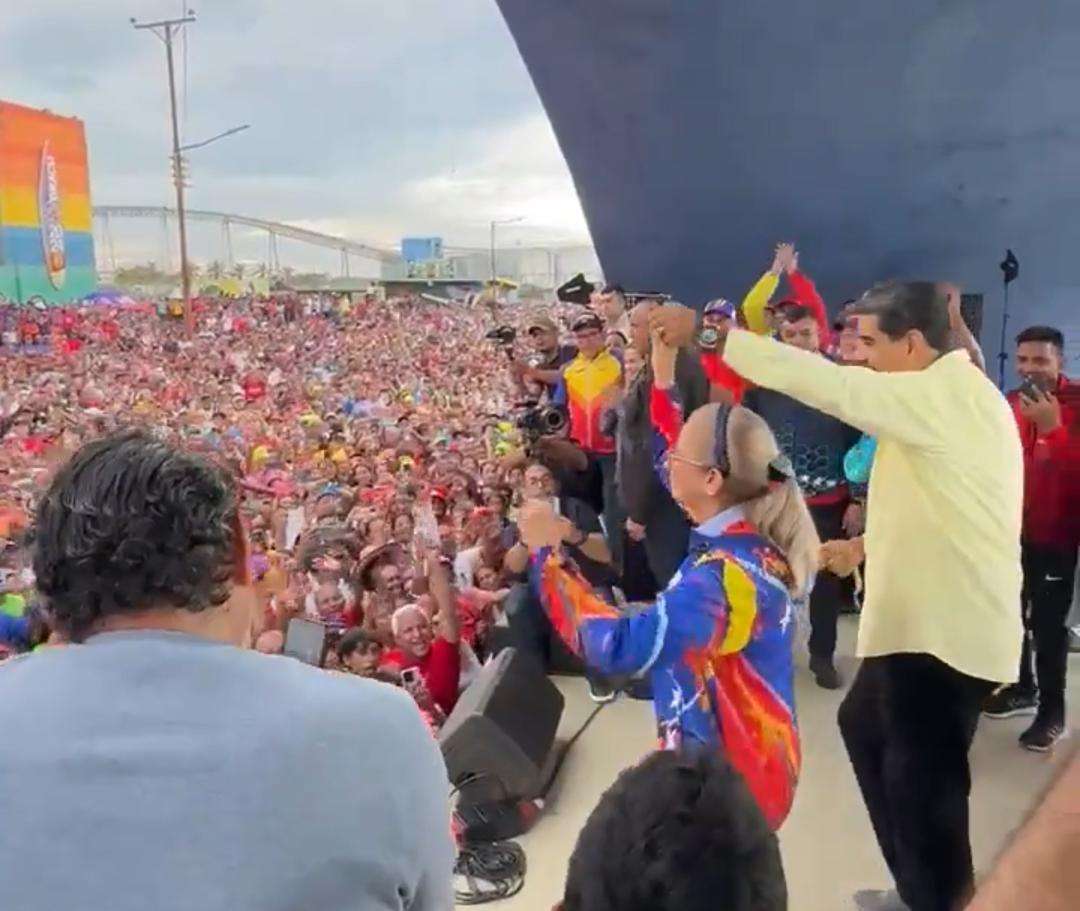 Maduro alertó que los apellidos quieren retomar la violencia