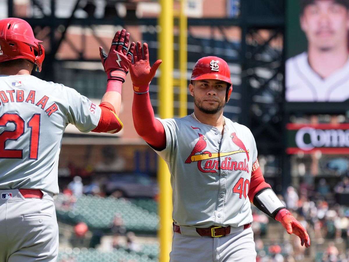 Willson Contreras inició mayo con jonrón