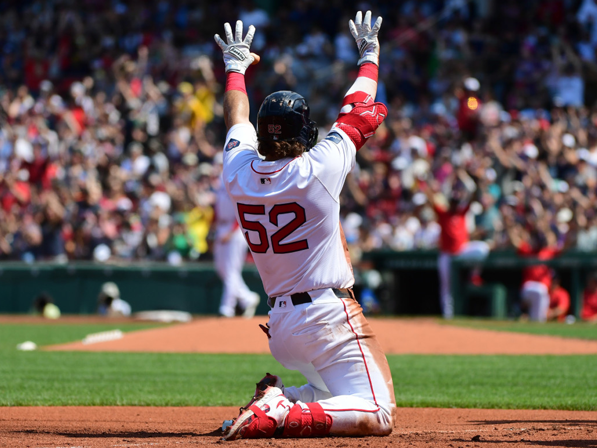 Abreu triplicó en triunfo de honor de Boston