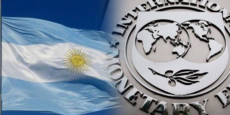Tipos de cambio paralelos reviven en Argentina en medio del ajuste de Javier Milei