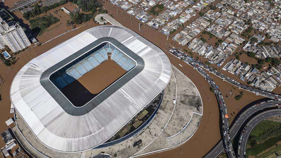 Inundaciones provocan histórica suspensión del fútbol profesional en Brasil