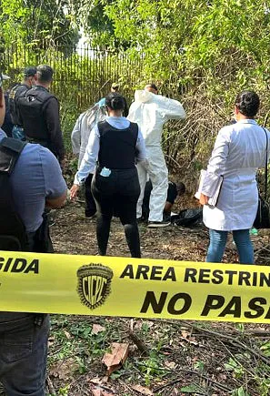 Un hombre estranguló a su mujer por burlase de la torta de cumpleaños que horneó