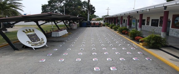 Suman 1.050 panelas de cocaína halladas a orillas de playas
