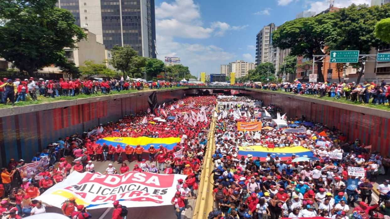 Fuerza trabajadora del país marcha en respaldo a las políticas impulsadas por el presidente Maduro