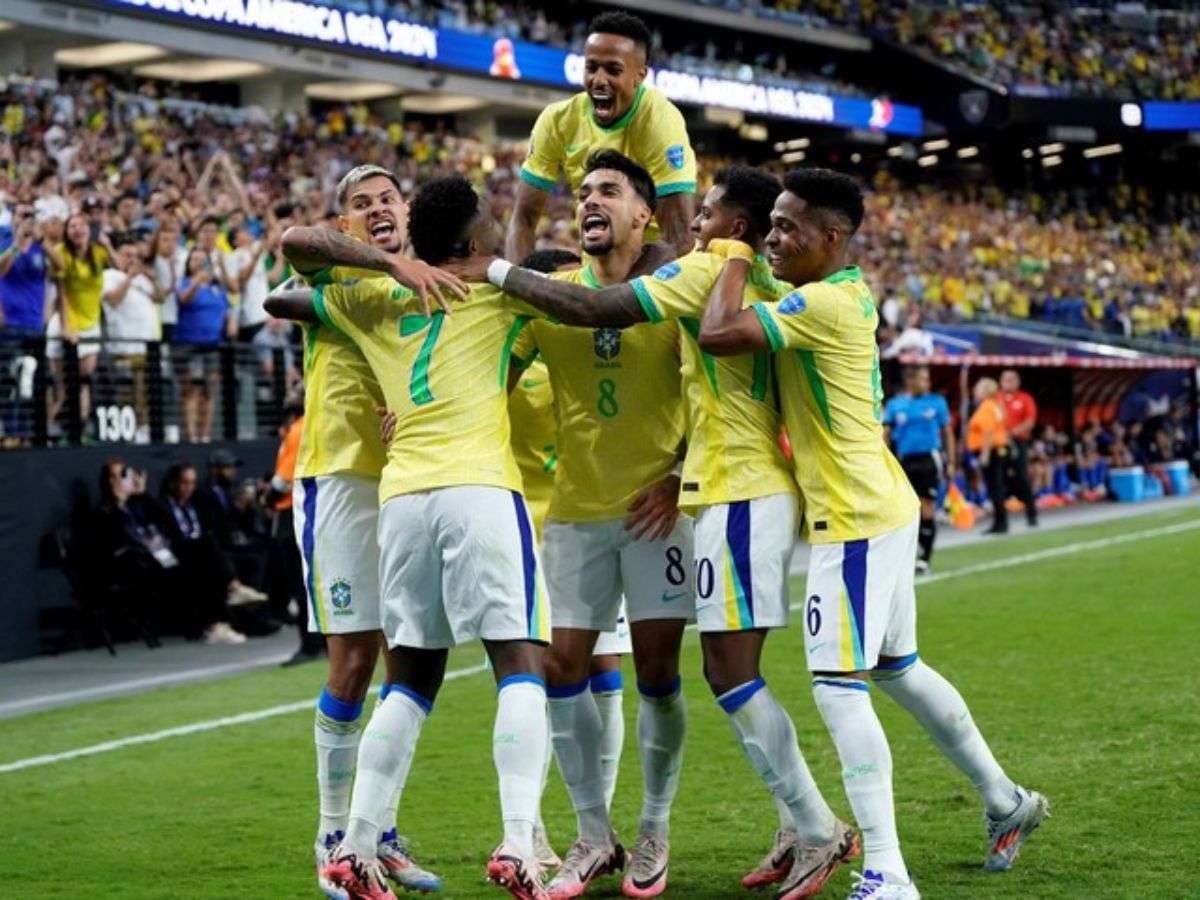 Vinicius Jr comandó a Brasil ante Paraguay