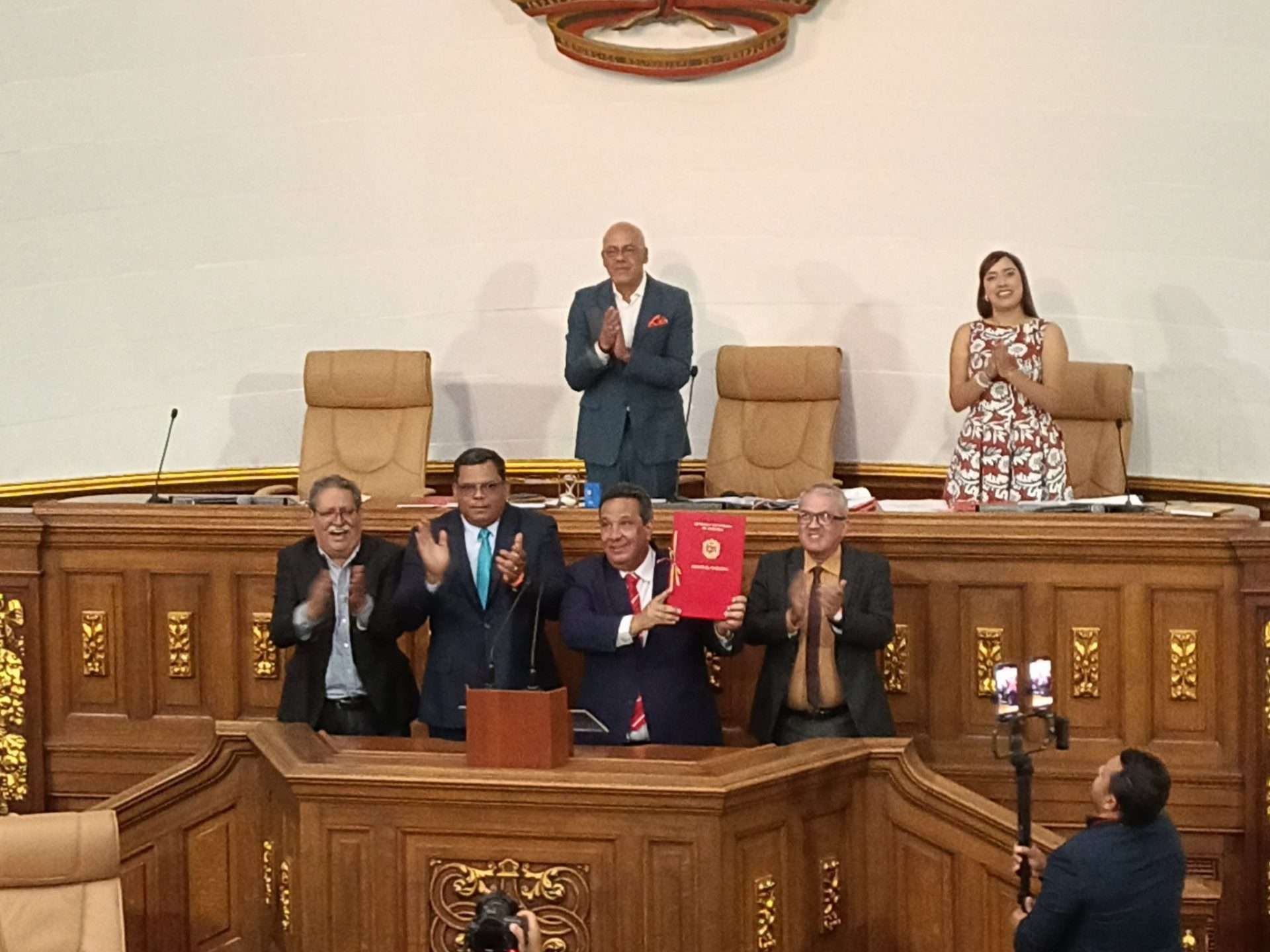 AN aprobó traslado de restos simbólicos de Cristóbal Hurtado al Panteón
