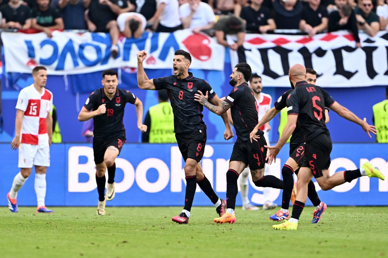 Albania y Croacia igualan a 2 y tienen un píe fuera de la clasificación