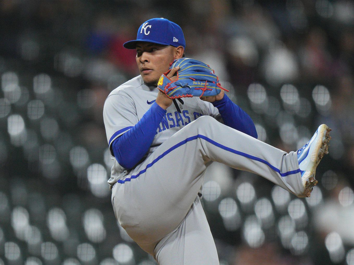 Zerpa cumple su rol en bullpen de Reales