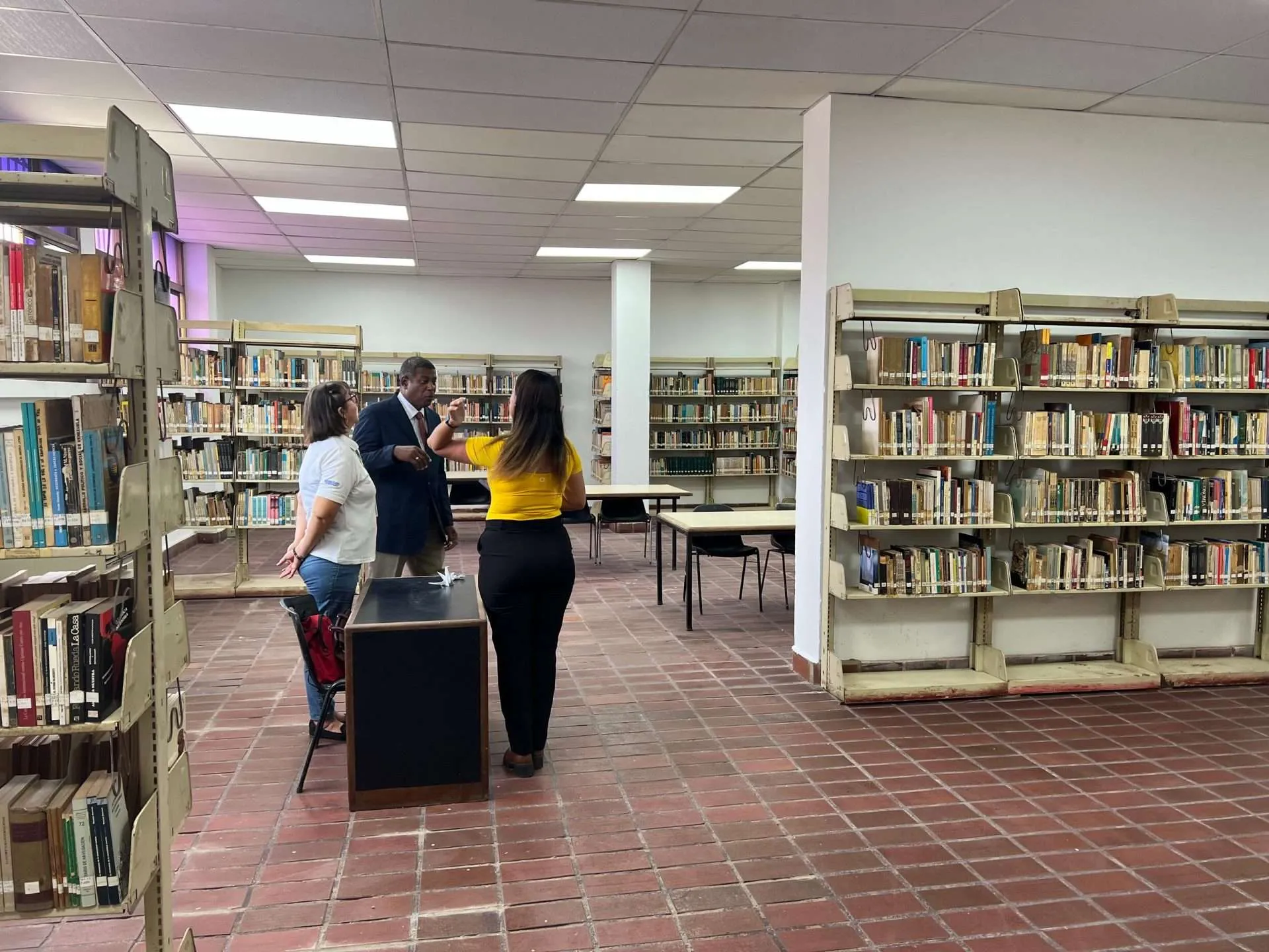 Rehabilitada biblioteca Julián Temístocle Maza de Barcelona