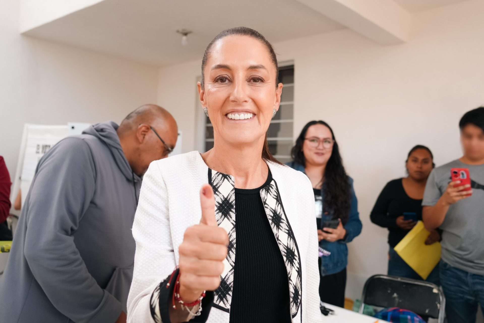 Resultados preliminares oficiales otorgan triunfo a Claudia Sheinbaum