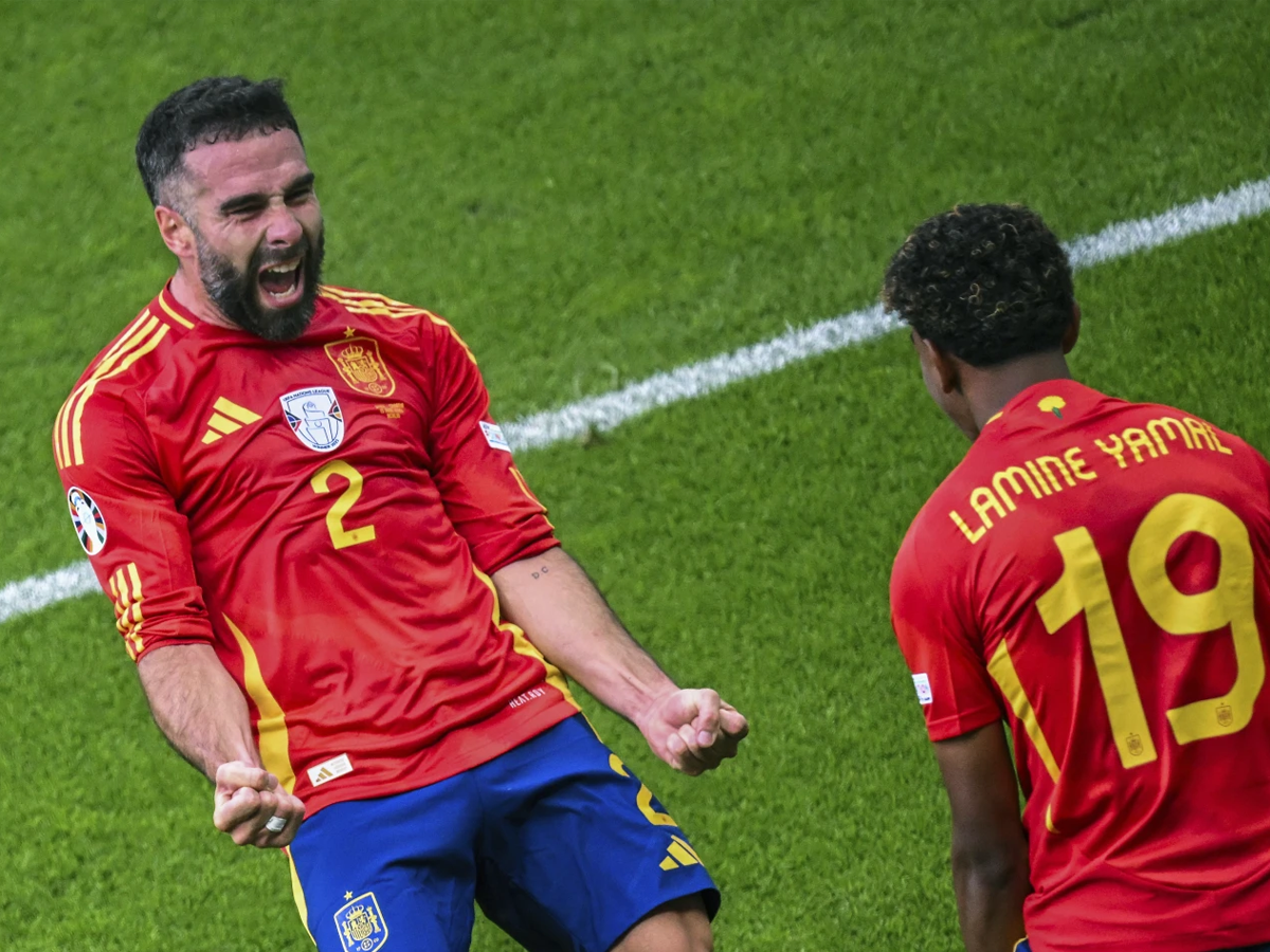 España goleó a Croacia en el inicio del Grupo B