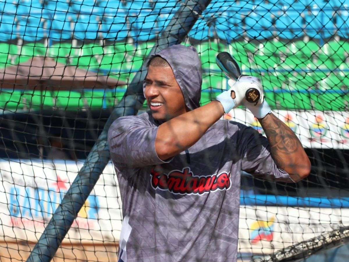 Eduardo Escobar ya está con Centauros