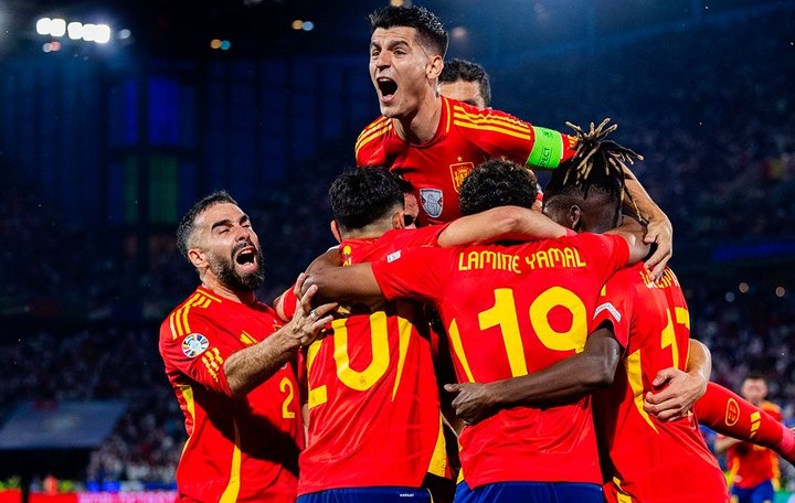 España golea a Georgia y pasa a cuartos de final