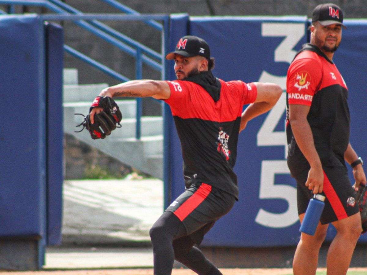 Líderes de Miranda refuerza su bullpen