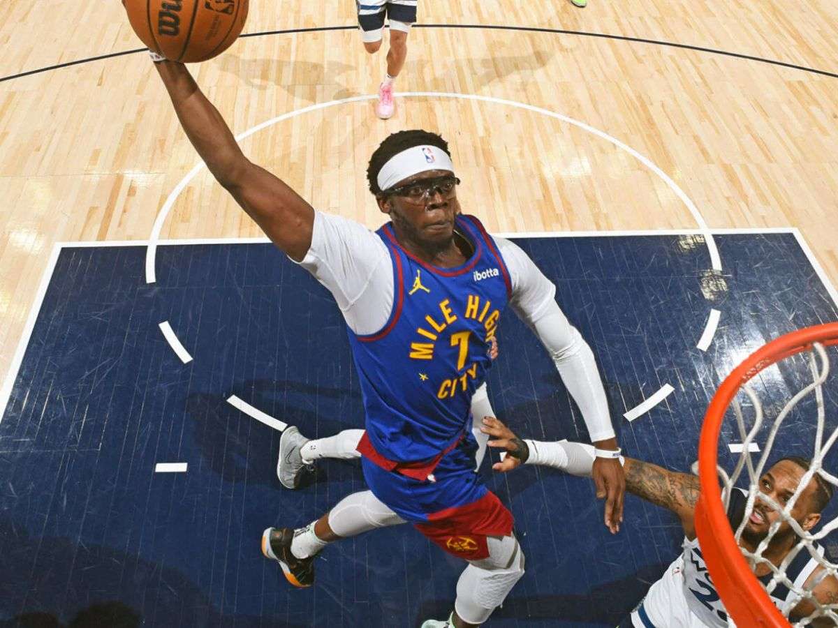 Reggie Jackson fue traspasado a los Hornets