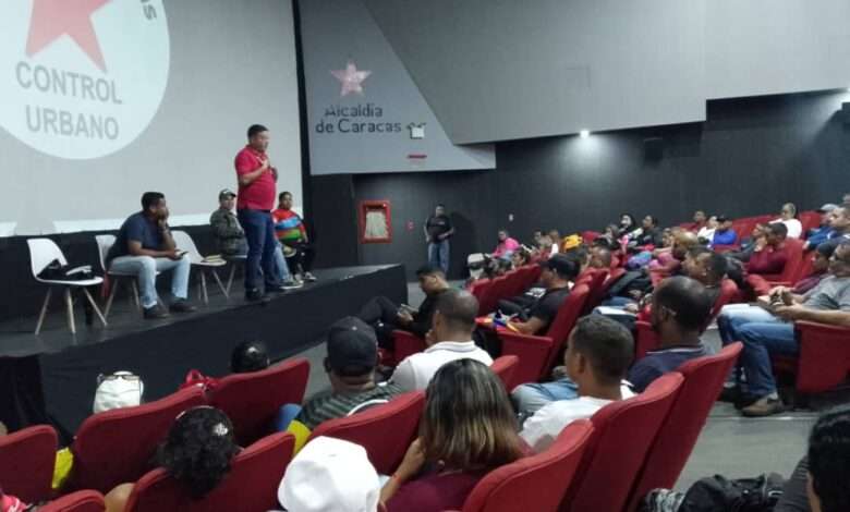 Organizarán a vendedores populares en Caracas