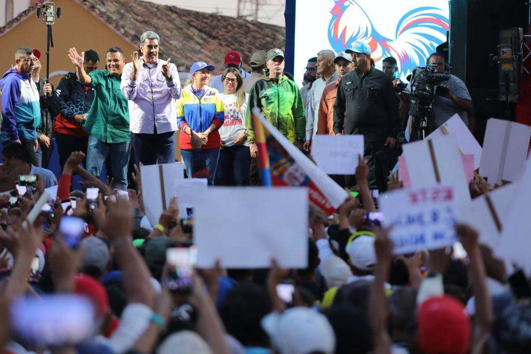 Maduro a los gringos: si quieren petróleo páguenlo cash