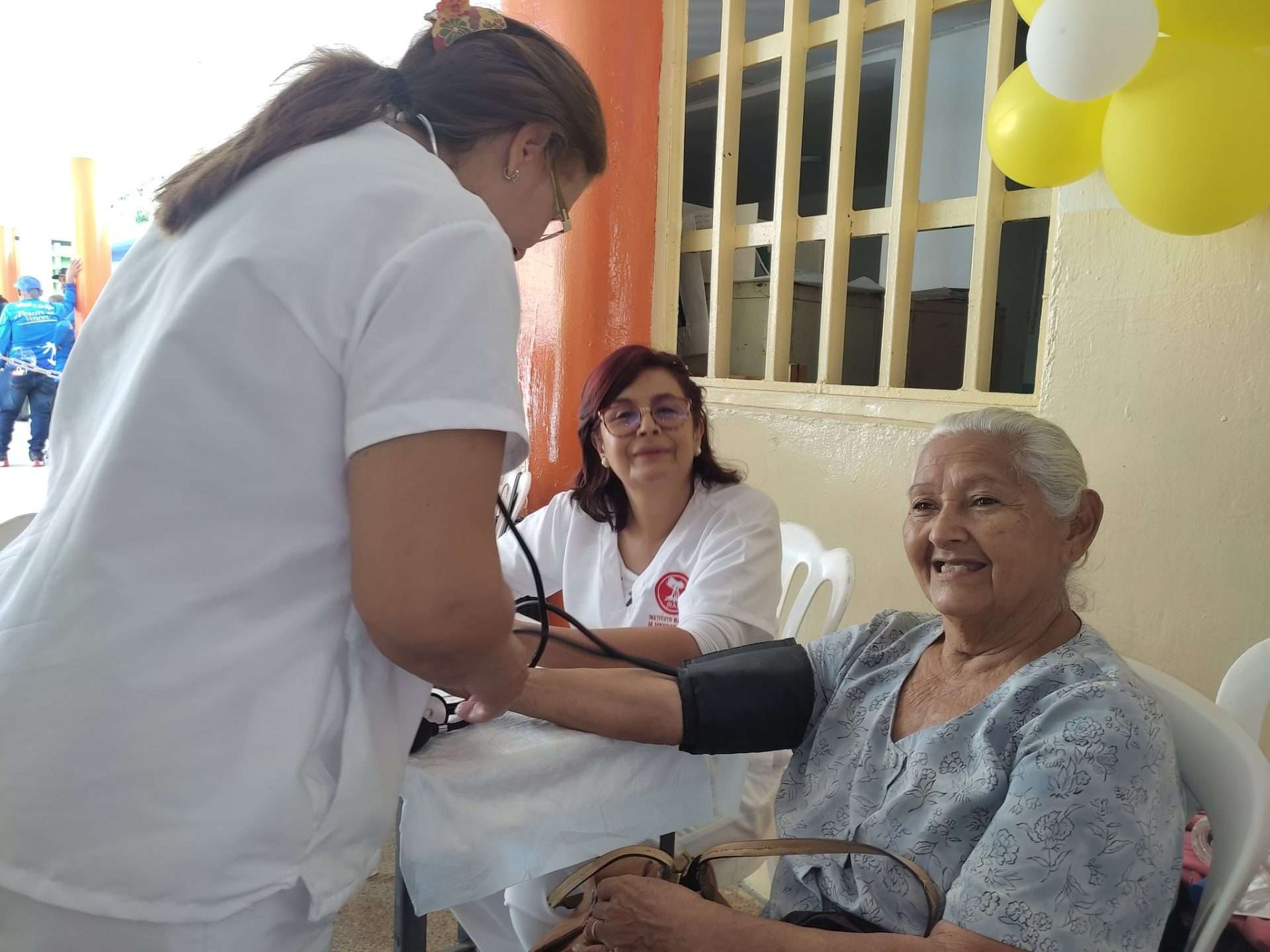 Brindaron jornada de atención a adultos mayores de La Vega