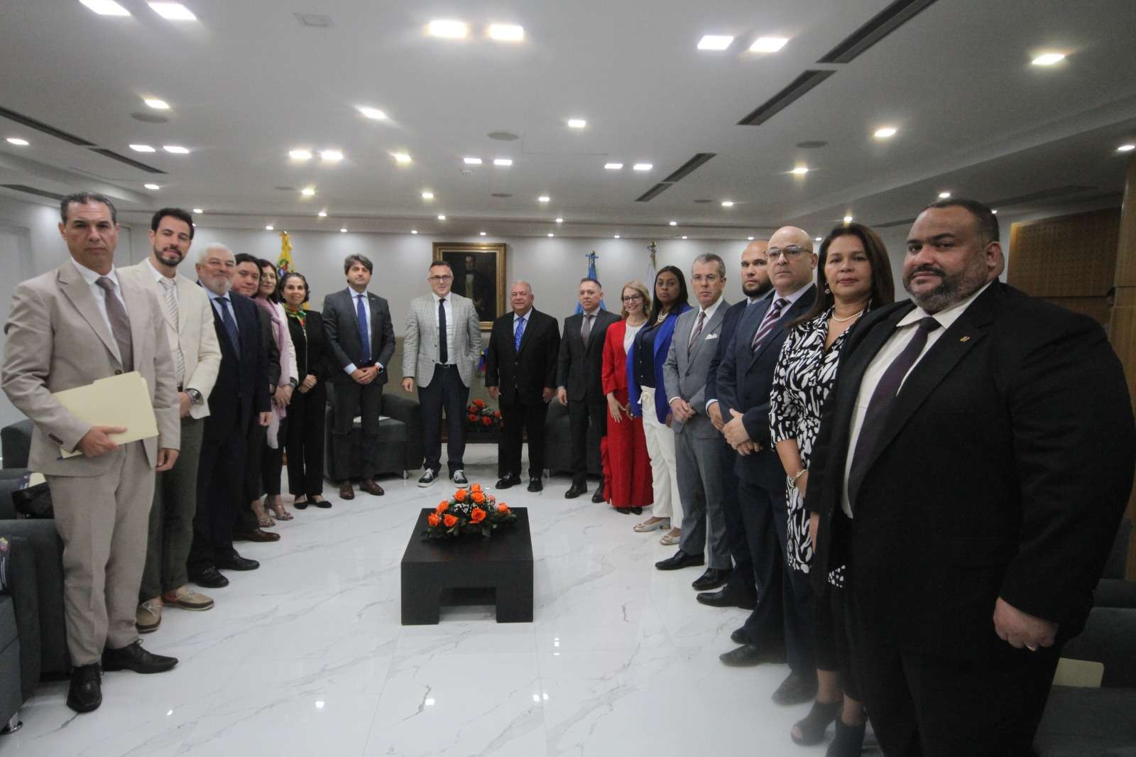 CNE recibió este jueves a expertos electorales de la ONU
