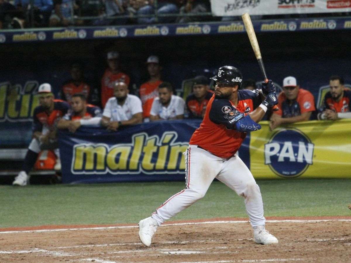 Tomás Tellis reforzará la ofensiva de Cardenales