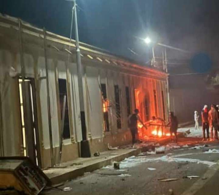 Falcón registró varios focos de violencia y vandalismo