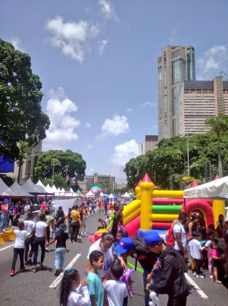 Gran Toma Deportiva y Recreativa llenó la Avenida Bolívar en Día del Niño