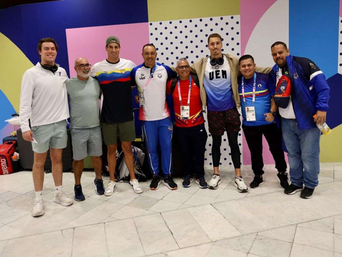 Natación venezolana ya está en París