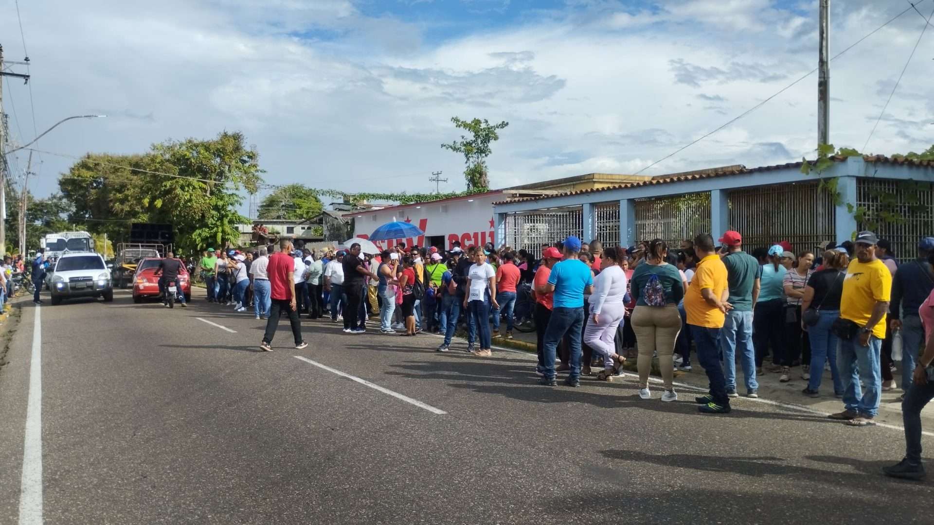 Deltanos se movilizan para rechazar la violencia y apoyar a Maduro