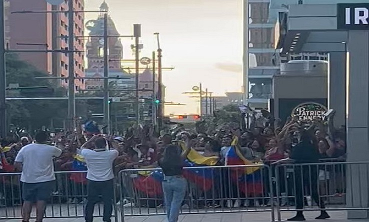 ¡Mano, tengo fe! Así recibieron a La Vinotinto en Texas antes del encuentro ante Canadá