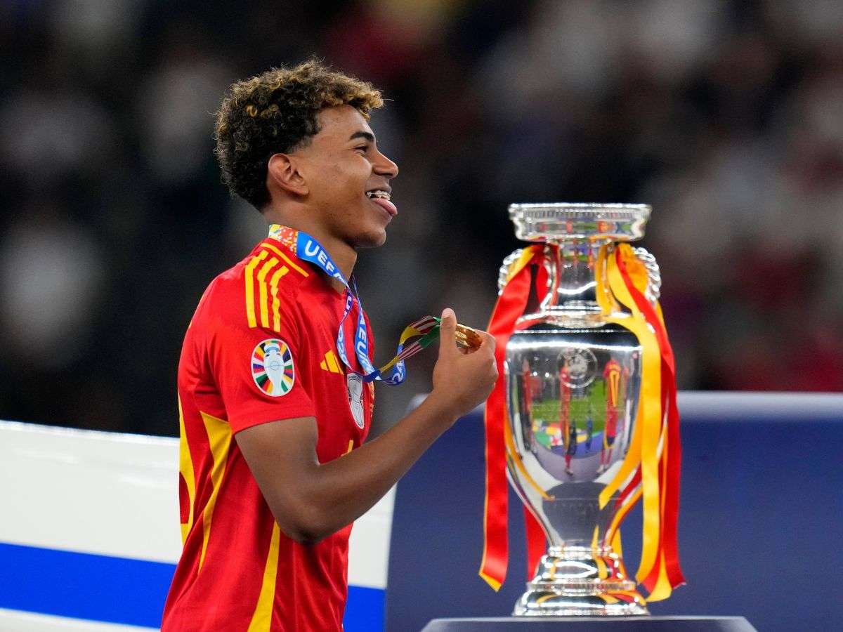 Lamine Yamal y un cumpleaños feliz