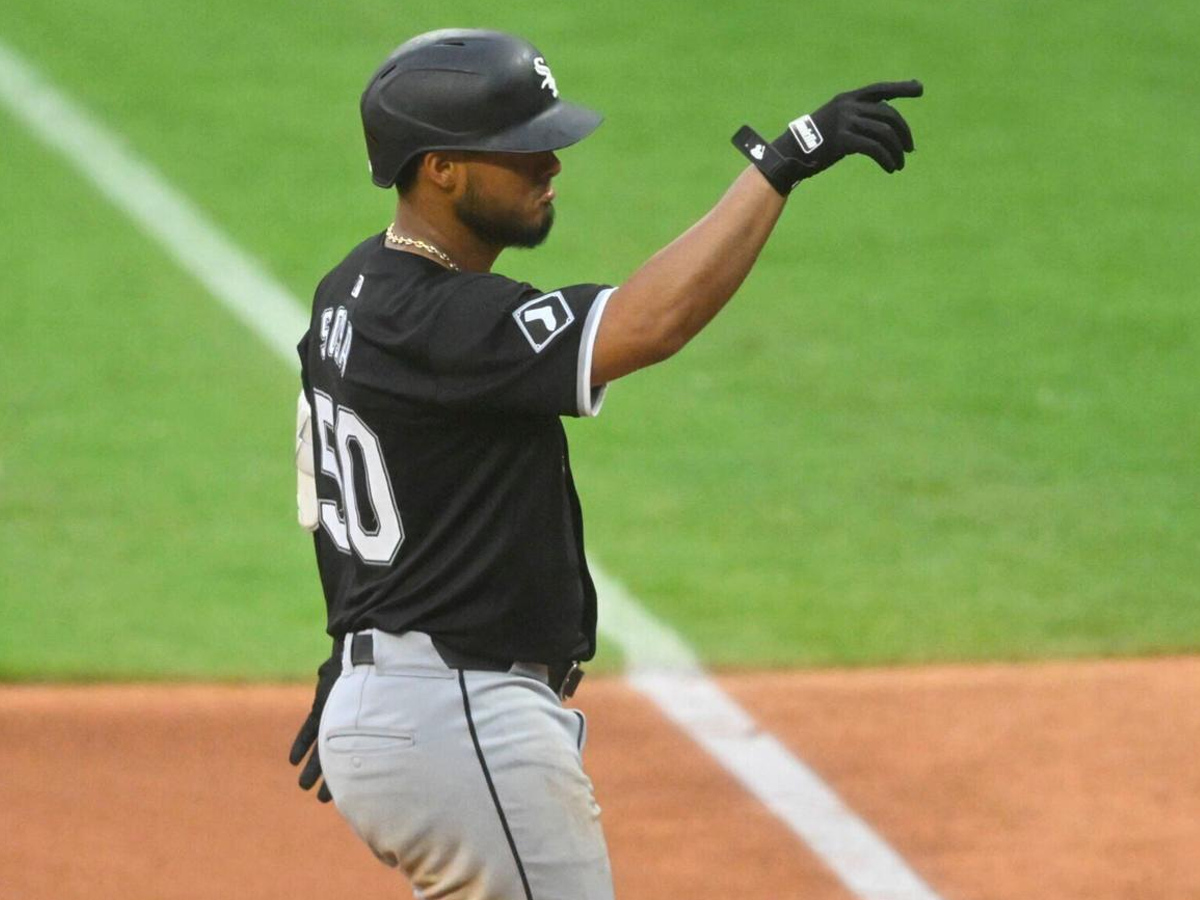 Lenyn Sosa triplicó en triunfo de Medias Blancas