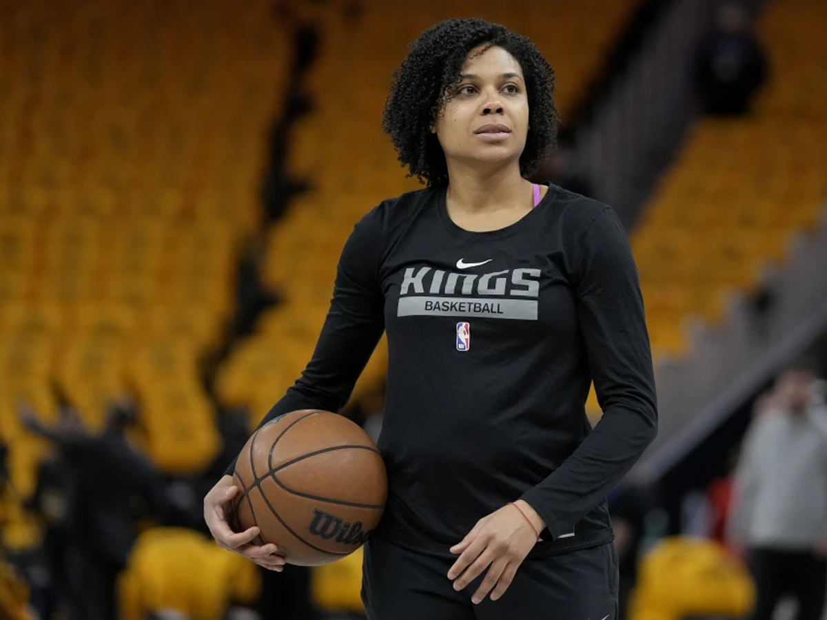 Lakers contratan a su primera entrenadora asistente