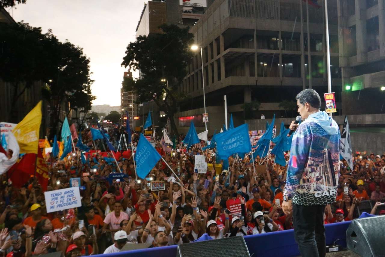 Maduro en Caracas: Soy el candidato de la paz y del amor