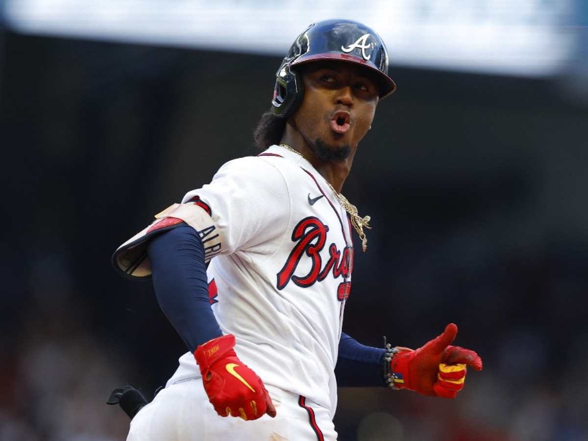 Ozzie Albies quedará fuera de acción por dos meses