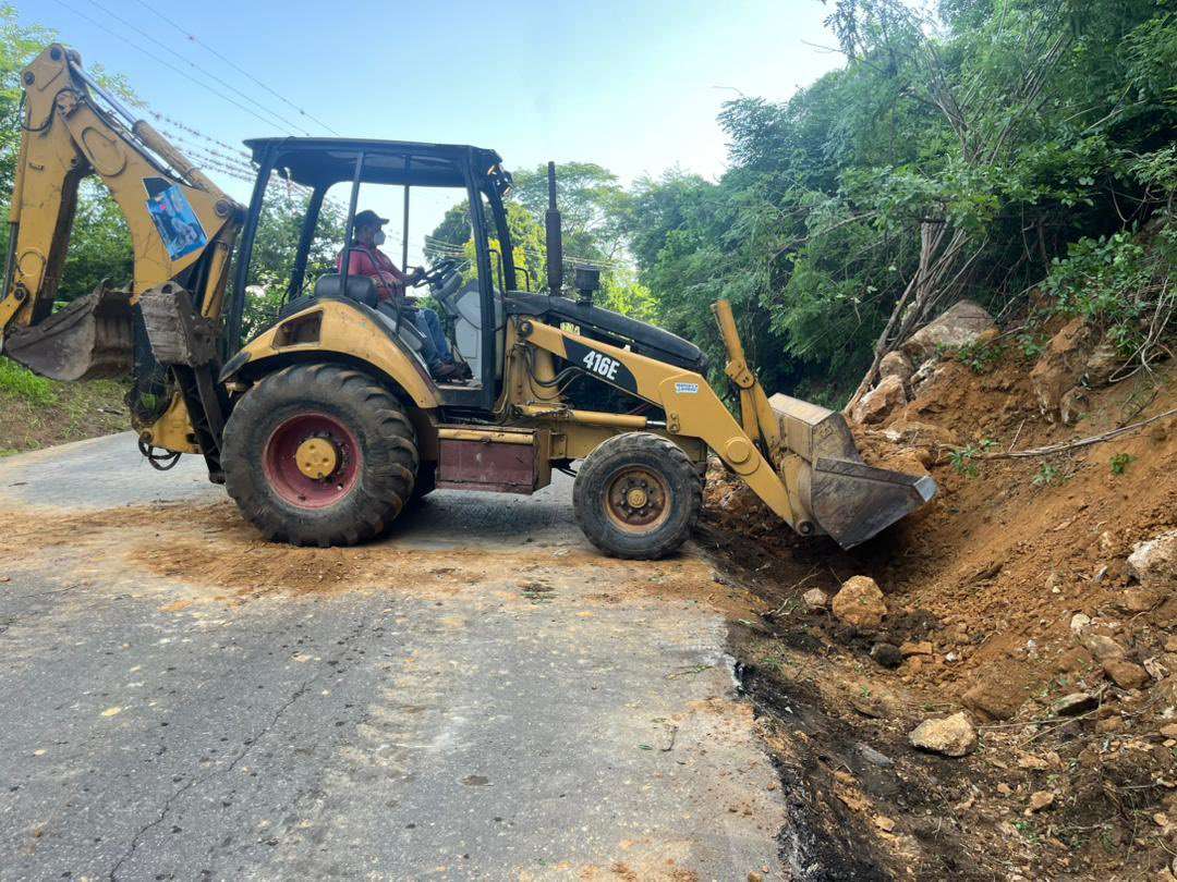 Avanzan obras en 83 km de vialidad desde Sucre hasta Monagas