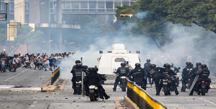 Hospitales reportaron al menos 12 muertos durante las protestas