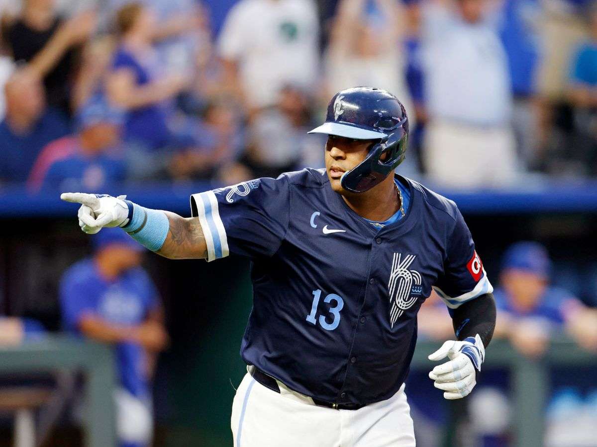 Salvy selló el triunfo de Kansas City