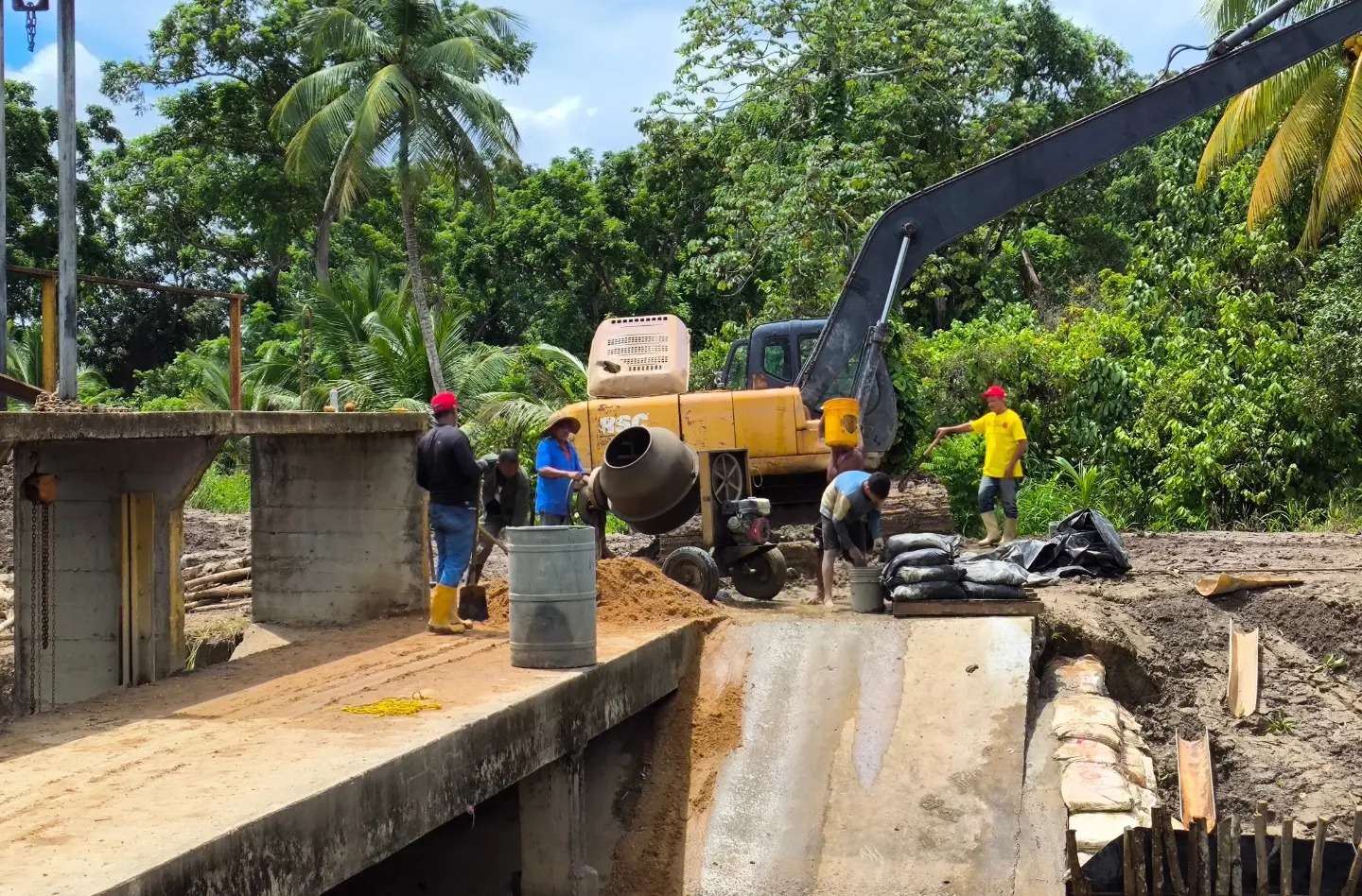 Rehabilitan dos puentes y una vía turística en Tucupita
