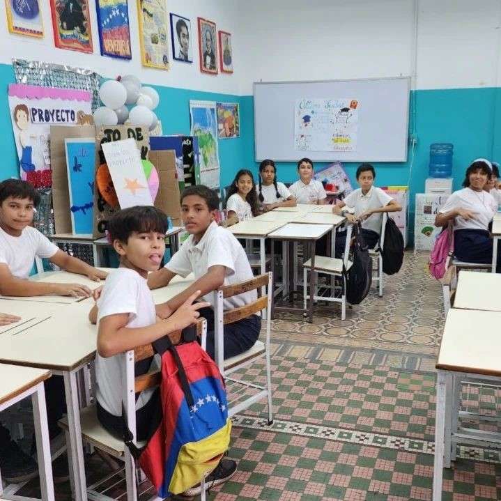 Reinauguran escuela 5 de Julio en La Pastora