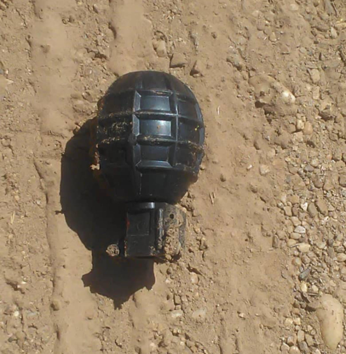Dos muertos tras explosión de granada en una casa
