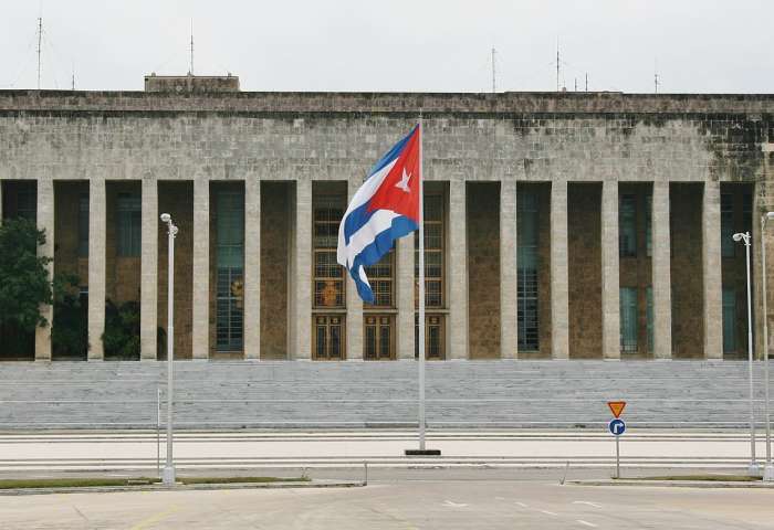 Cuba llama a Machado “promotora de mentiras” tras desmentir sus acusaciones