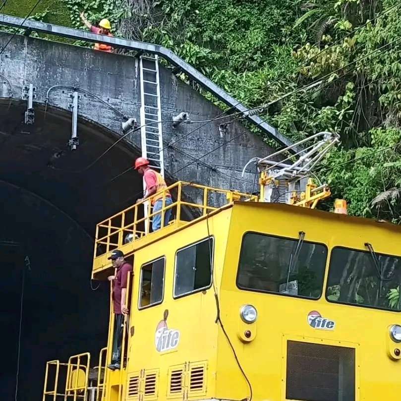 Tren tuyero opera con normalidad tras labores de mantenimiento programado