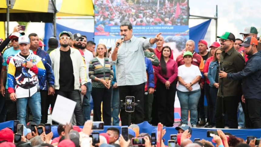 Cuando le lleguen las maletas se va