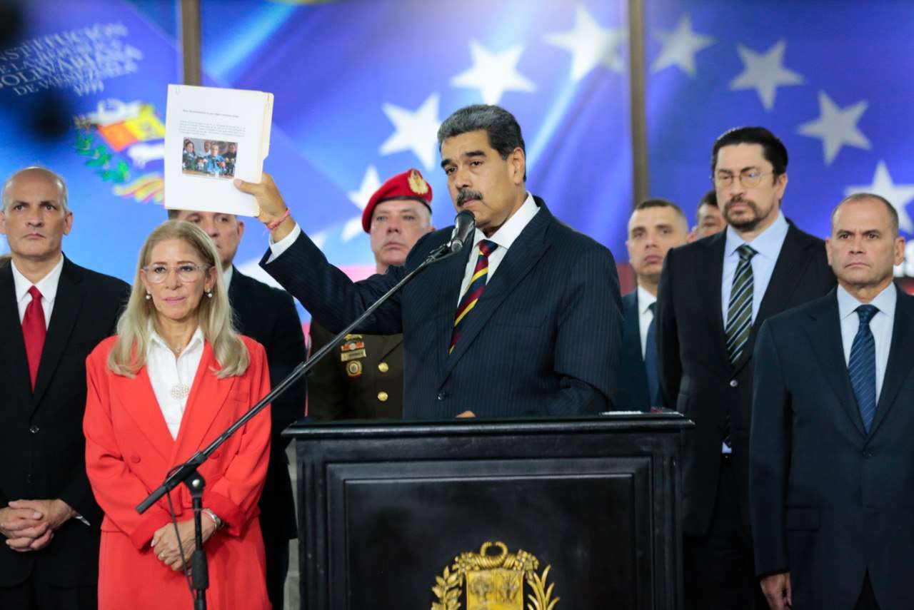 Maduro: el único que tiene que negociar con Machado es el Fiscal