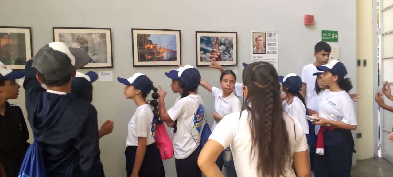 Fotógrafos tequeños exponen en Villa Teola
