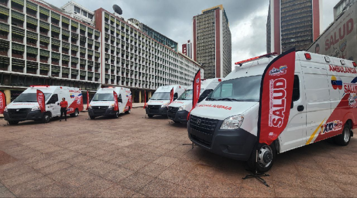 Banco ruso-venezolano donó 5 ambulancias al Ministerio de Salud