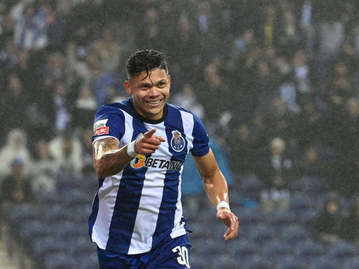 Evanilson aterriza en la Premier League