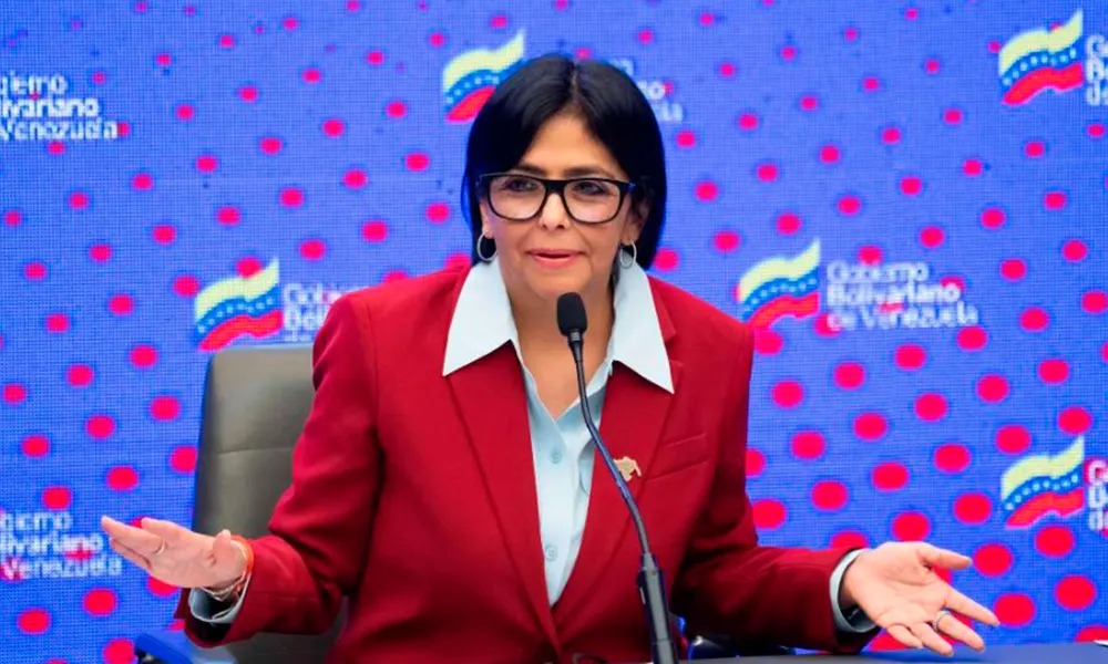 Vicepresidenta pone en evidencia escasa concentración de la extrema derecha
